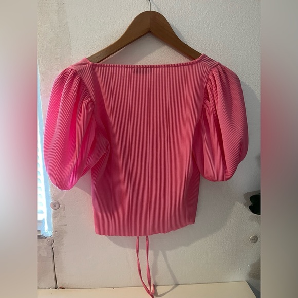 V Neck Ruffled Crop Top - Picture 2 of 2